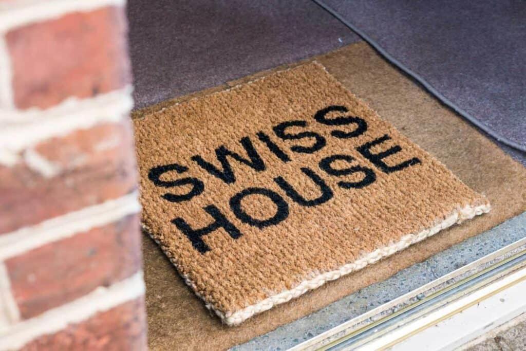 Swiss House B&B Castleton  Exterior photo